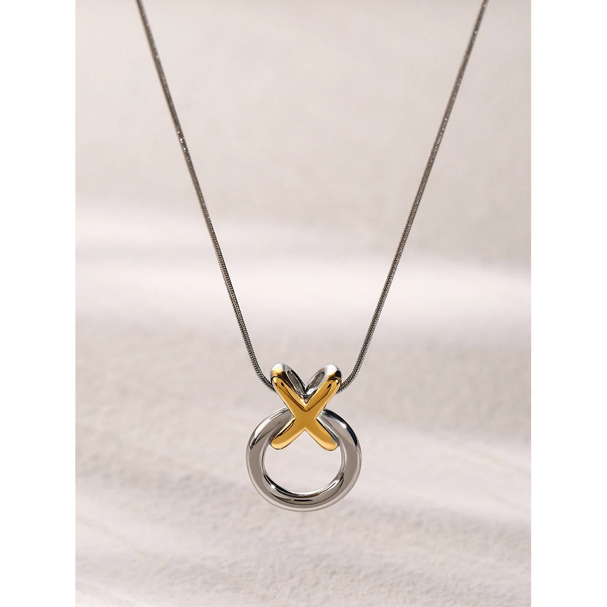 Amira XO Pendant Necklace