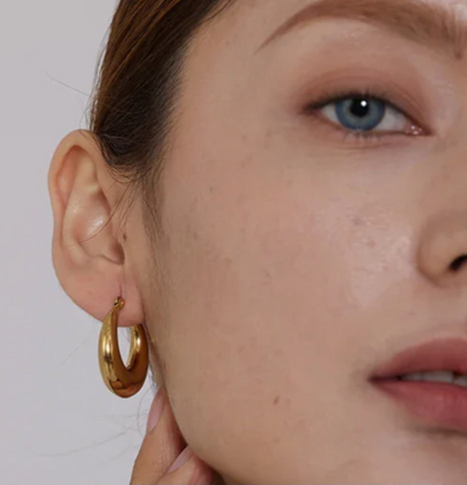 Cassy Hoop Earrings