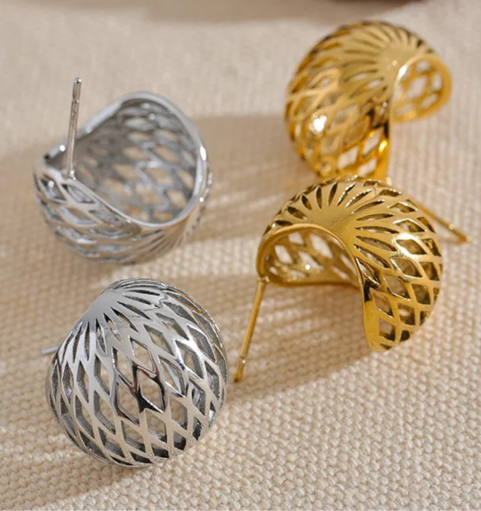 Lillian Hollow Earrings