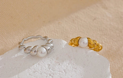 Mika Twisted Pearl Ring