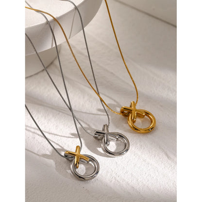 Amira XO Pendant Necklace