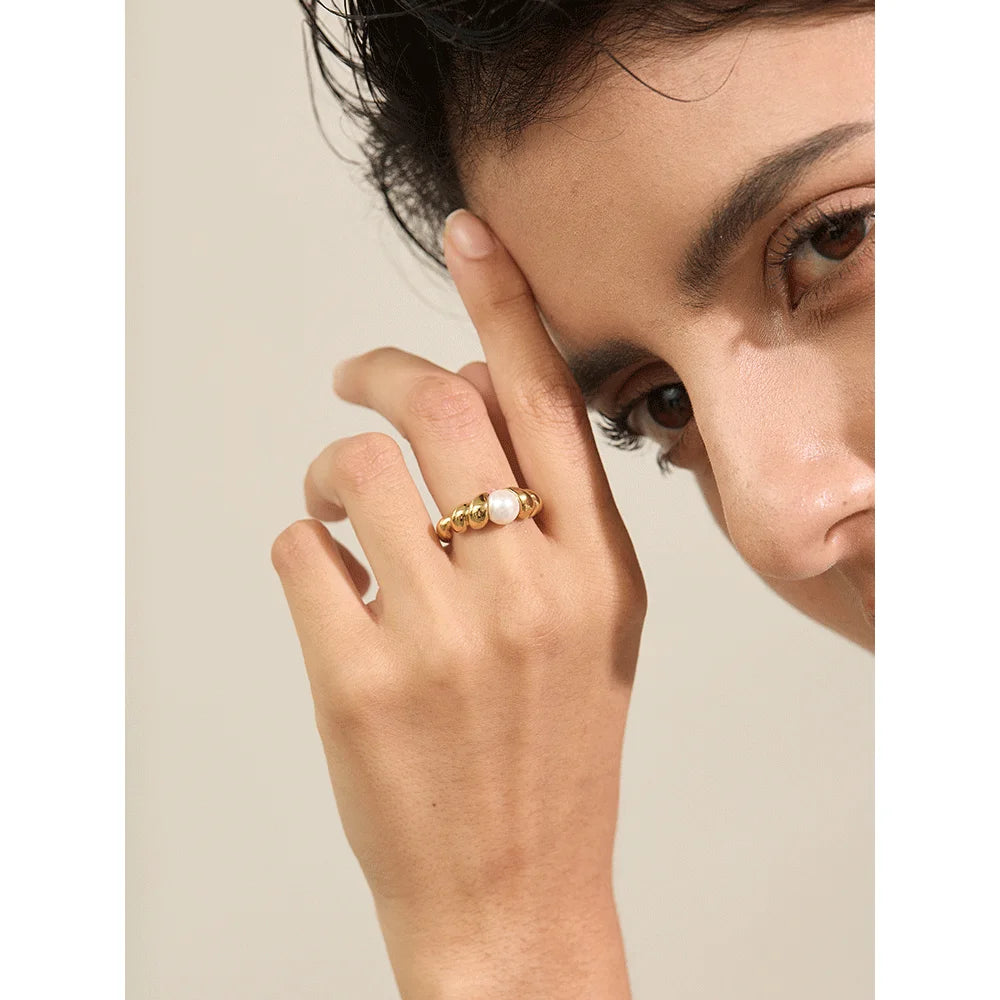 Mika Twisted Pearl Ring