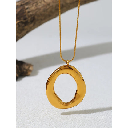 Ariana Pendant Necklace
