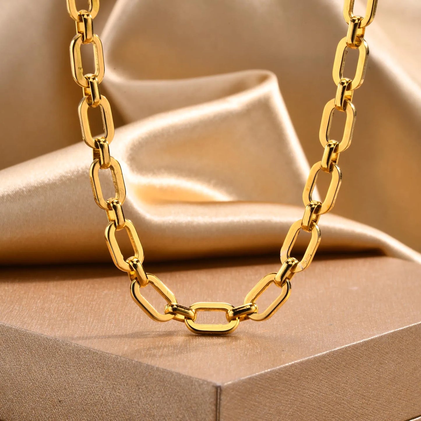 Chunky Paper Clip Chain