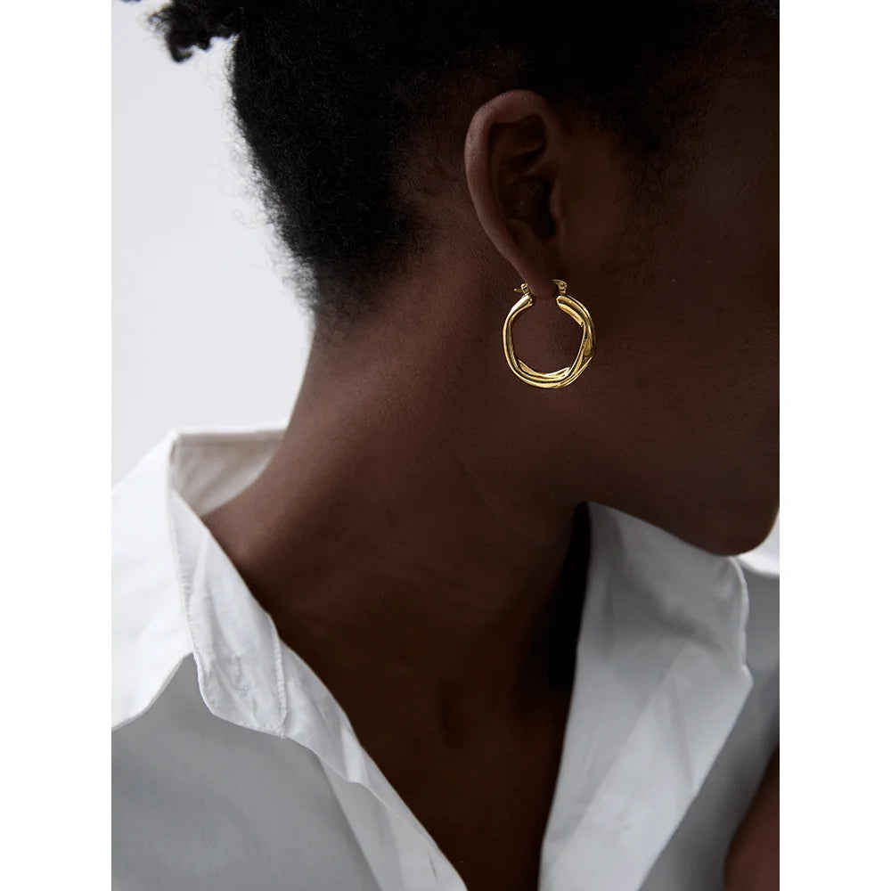 Vellara Hoop Earrings