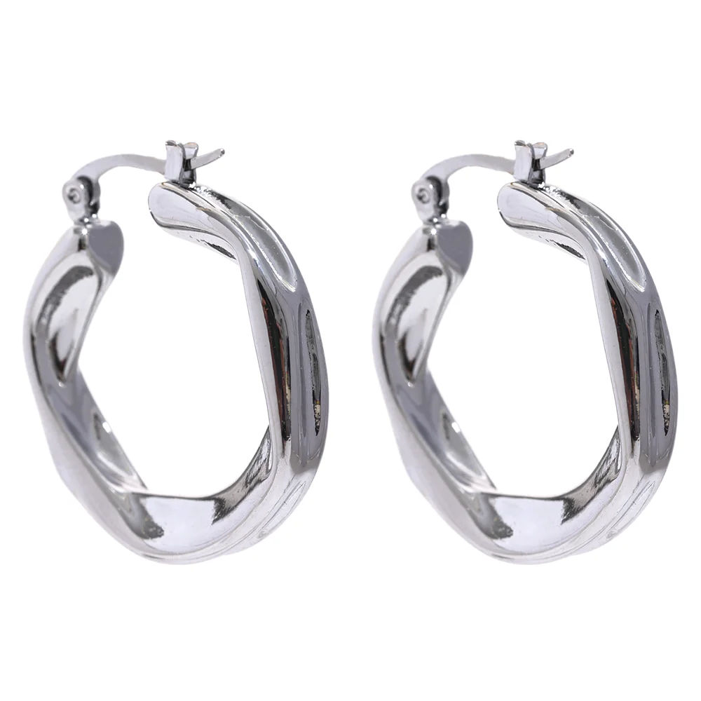 Vellara Hoop Earrings
