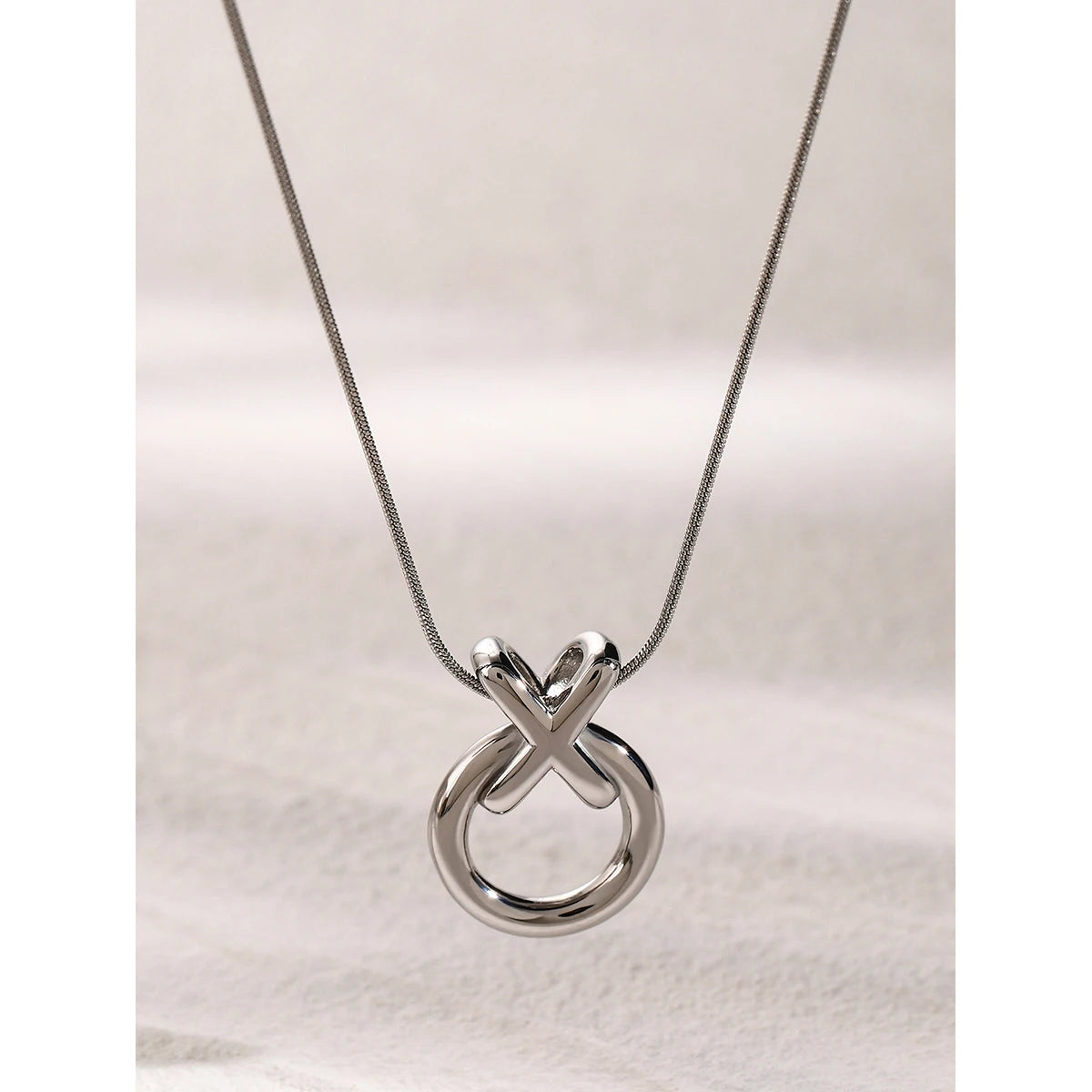 Amira XO Pendant Necklace