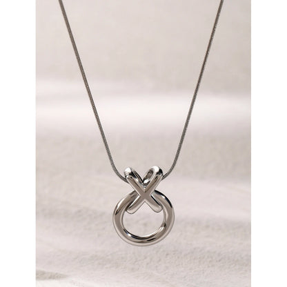 Amira XO Pendant Necklace