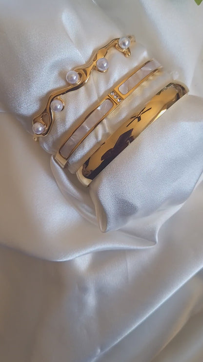 Aurelian Pearl Cuff
