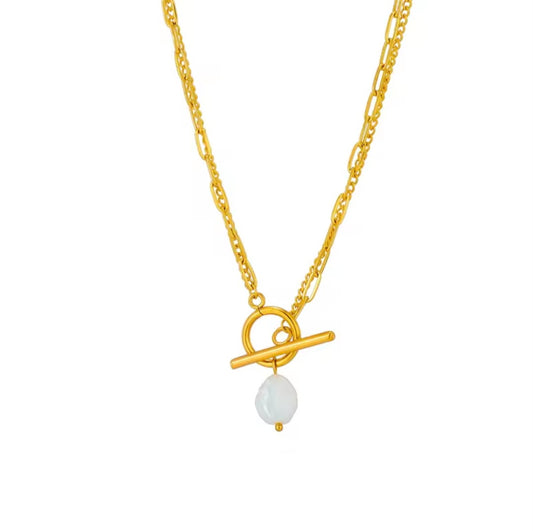 Amanda Pearl Necklace